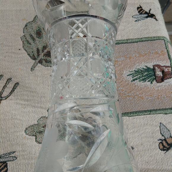 Botanical Elegant Vintage Crystal Hand-Cut Heavy 12" Vase Hourglass Shape 5 lbs. - Picture 14 of 16
